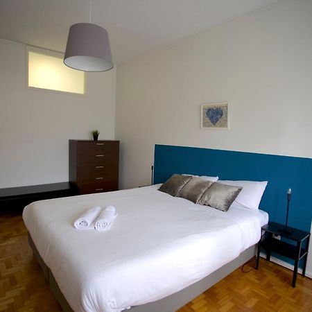 Downtown 3 Bedroom With Balcony - Quiet Street - Family Friendly - Groups OOporto Esterno foto