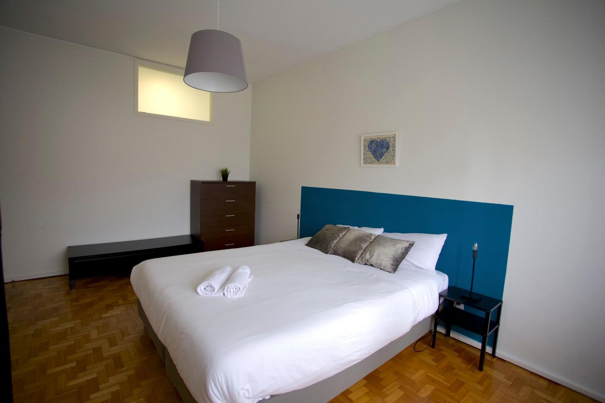 Downtown 3 Bedroom With Balcony - Quiet Street - Family Friendly - Groups OOporto Esterno foto